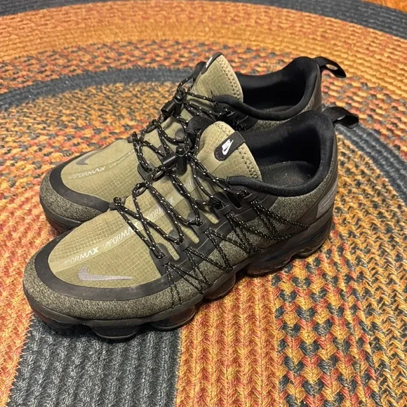 Nike Olive Green Air Max Sneakers - Picture 2 of 3
